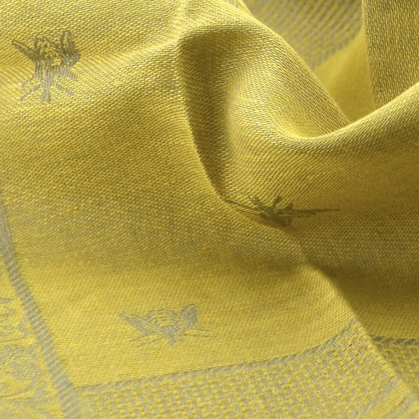 http://www.thehiddencountship.com/cdn/shop/products/hand-towel-100-linen-royal-bees-yellow-gold-01_grande.jpg?v=1605029326