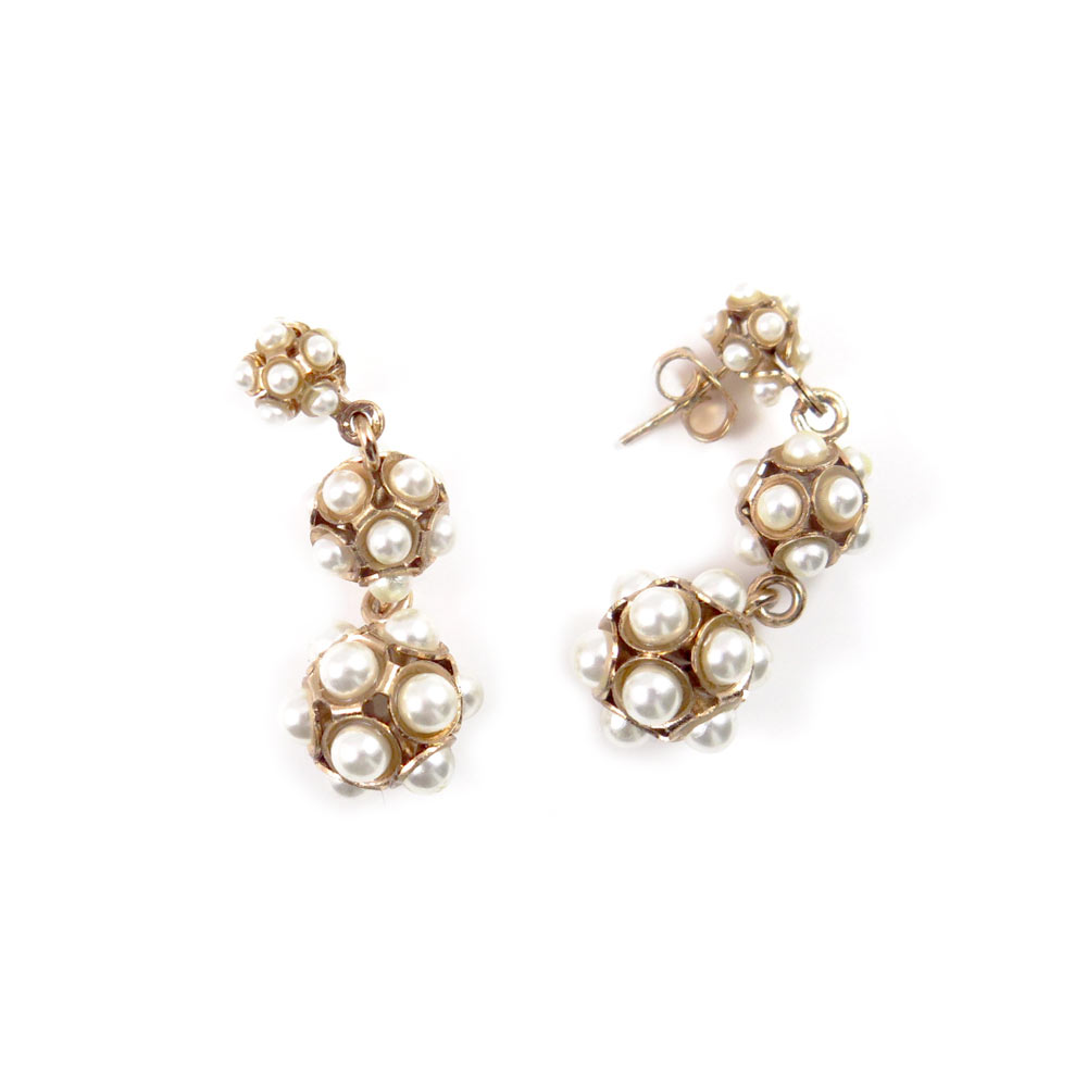 Pearled spheres earrings